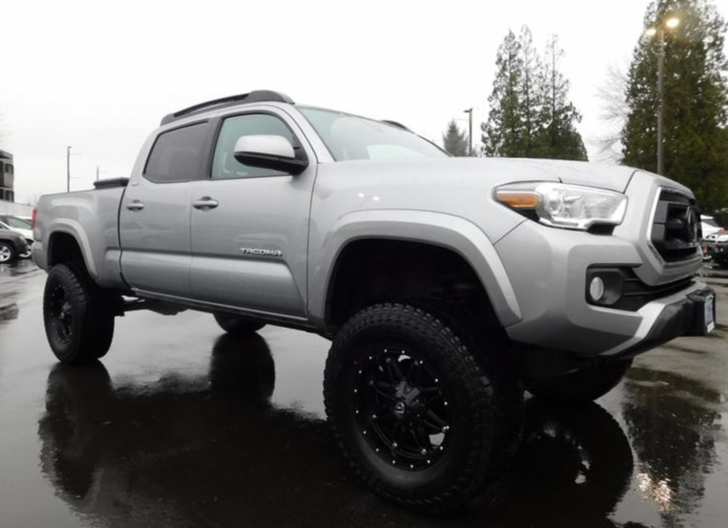 2020 Toyota Tacoma Double Cab SR5 Pickup 4D 6 Ft